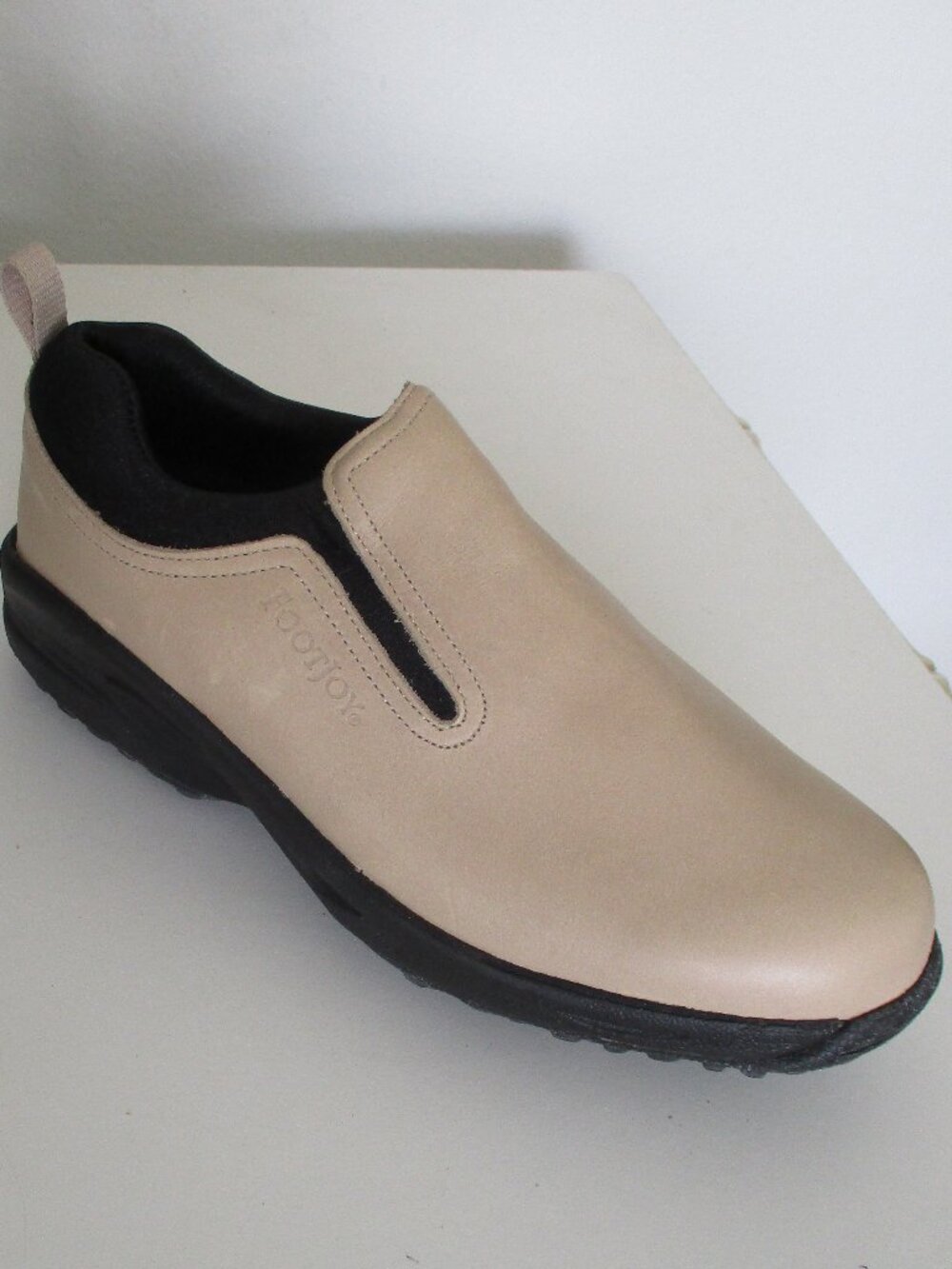 FootJoy SoftJoys Terrains Womens Tan Leather Soft-Cleat Golf Shoe NWOB-Size 7.5M